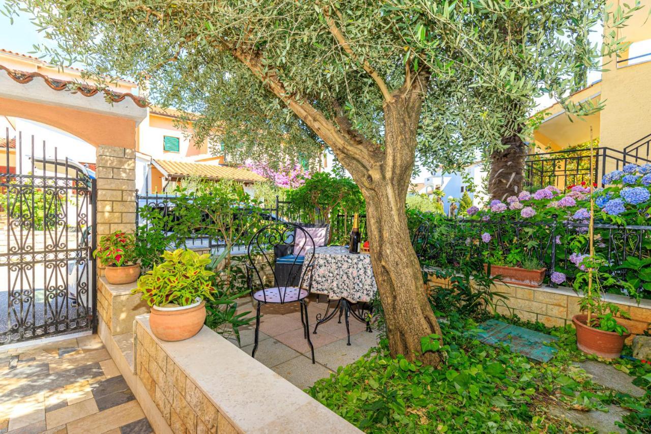 Apartments Barica Vrsar Bagian luar foto